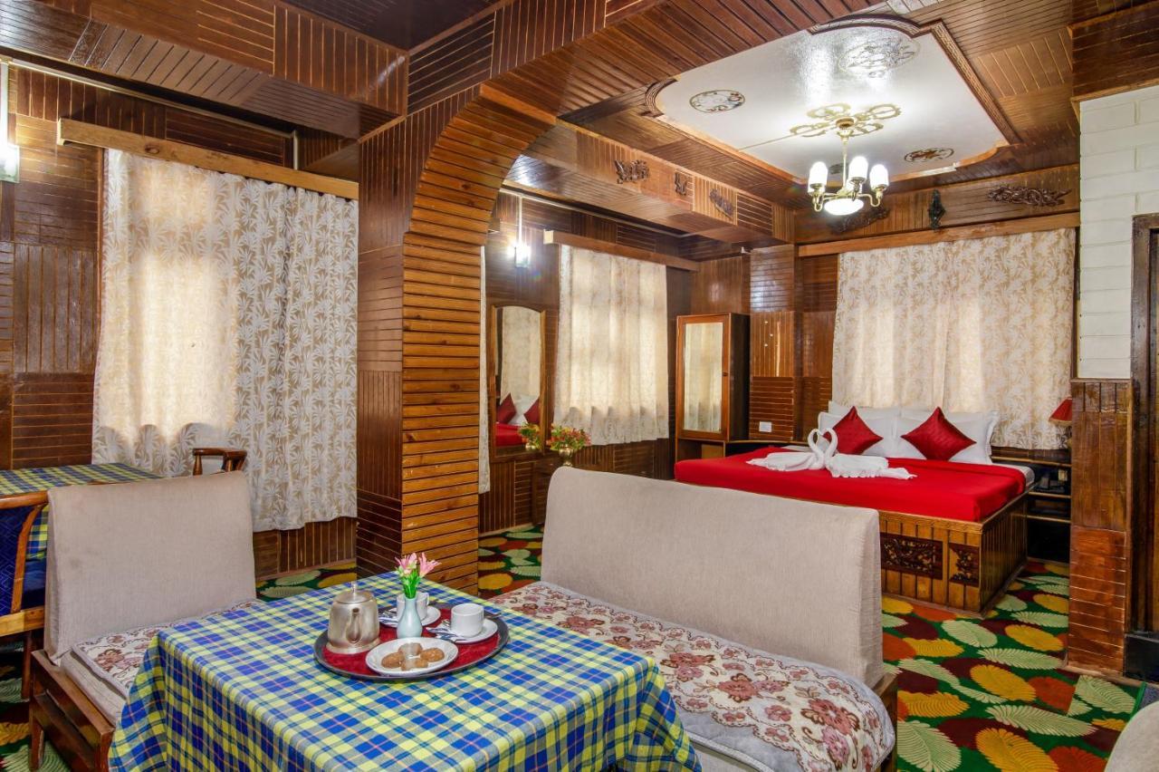 Montis Soyang Premium Heritage Hotel Gangtok Eksteriør billede
